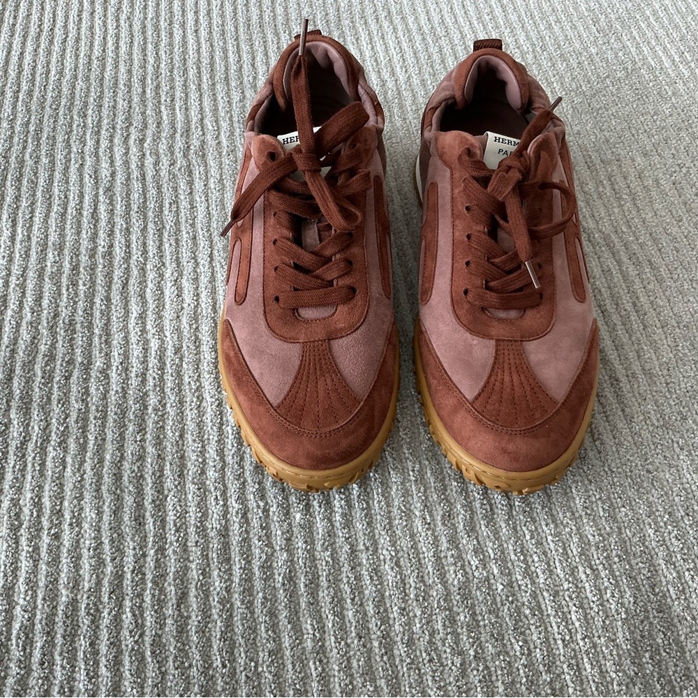 Women’s Hermes Jet Sneakers size 9 1/2  -Rose Antique / Rouge Sépia